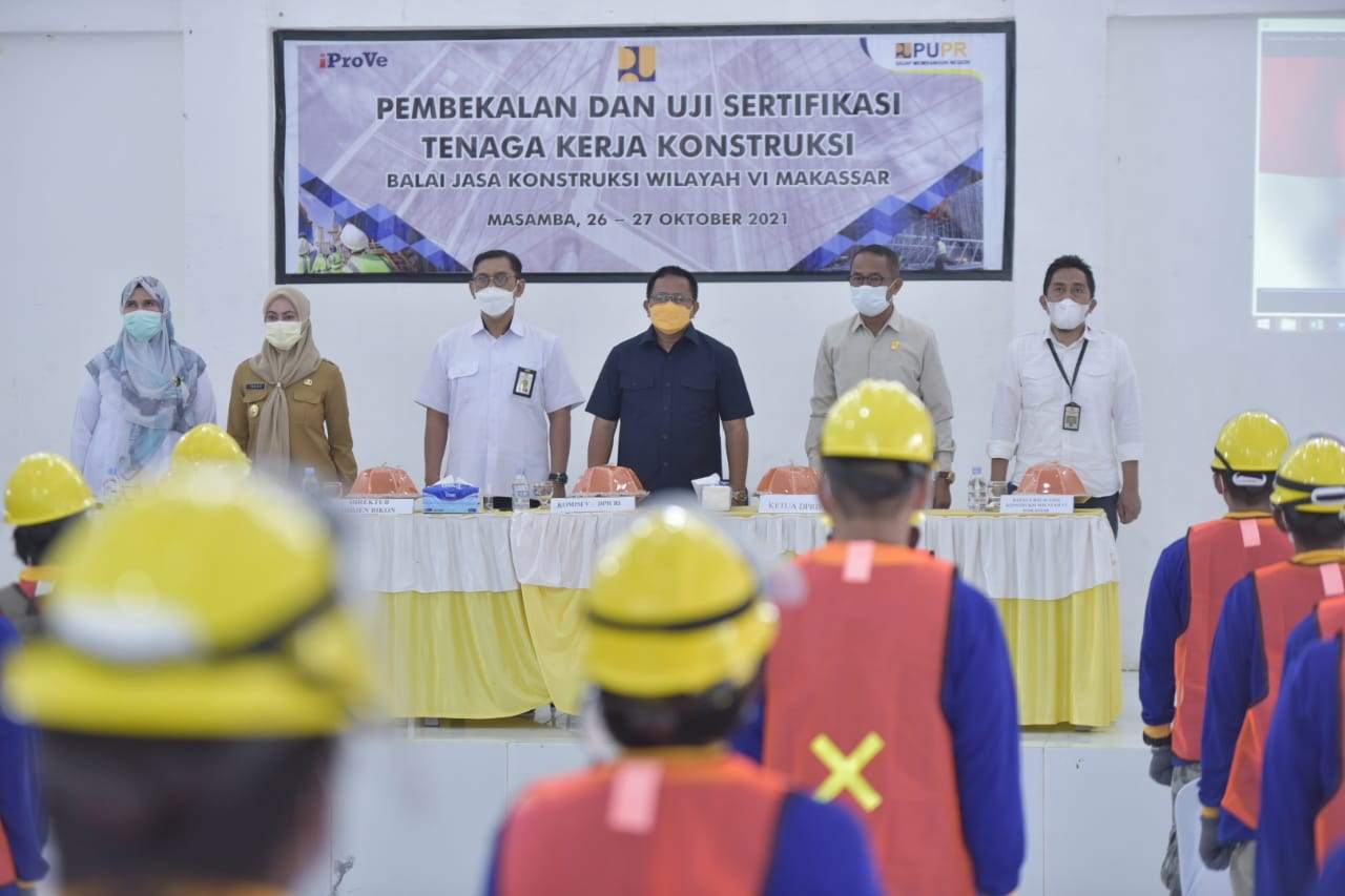 Anggota Komisi V, DPR RI Muhammad Fauzi membuka pembekalan dan uji sertifikasi tenaga kerja konstruksi