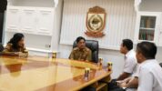 Pihak BPJS Ketenagakerjaan saat audiensi dengan Pj Sekda Kota Makassar, Firman Hamid Pagarra. (Dok. Pemkot Makassar).