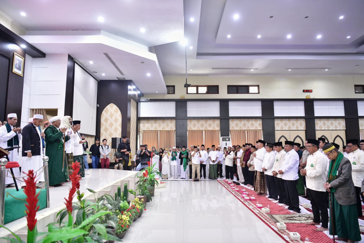 Pj Gubernur Bahtiar Hadiri Haul ke-18 Mengenang Puang Ramma. (Dok. Pemprov Sulsel).