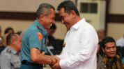 Danlantamal VI Makassar Berjabat Tangan Dengan PJ Gubernur Sulsel