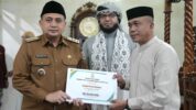 Appi Salurkan Bantuan Hibah Rp25 Juta ke Masjid Nurul Kautsar