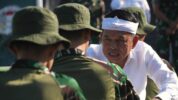 Gubernur Jawa Barat Saat Mengunjungi Pembinaan Siswa di Barak Militer di Resimen Artileri Medan 1 Sthira Yudha, Batalyon Artileri Medan 9, Purwakarta, Jawa Barat