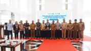 Sekda Sulsel, Jufri Rahman Memimpin High Level Meeting (HLM) Tim Pengendalian Inflasi Daerah (TPID) Zona 3 Sulsel di Kantor Bupati Sidrap pada Selasa, (16/9/2025).