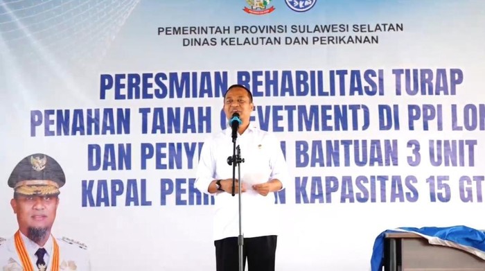 Gubernur Sulsel Andi Sudirman Sulaiman Saat Meresmikan Rehabilitasi PPI Lonrae Bone